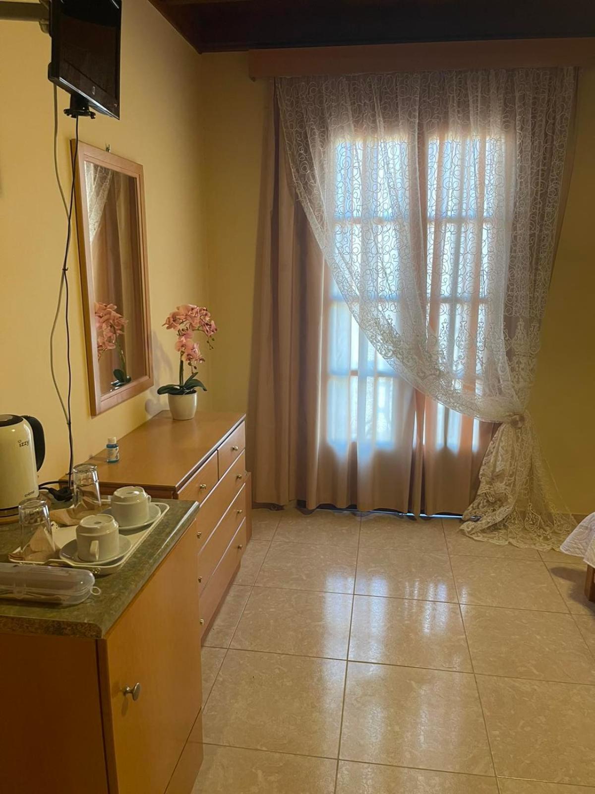 Villa Pinotsi Сими Экстерьер фото